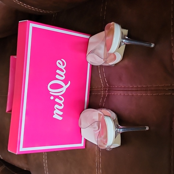 Shoes - Picture 2 of 4